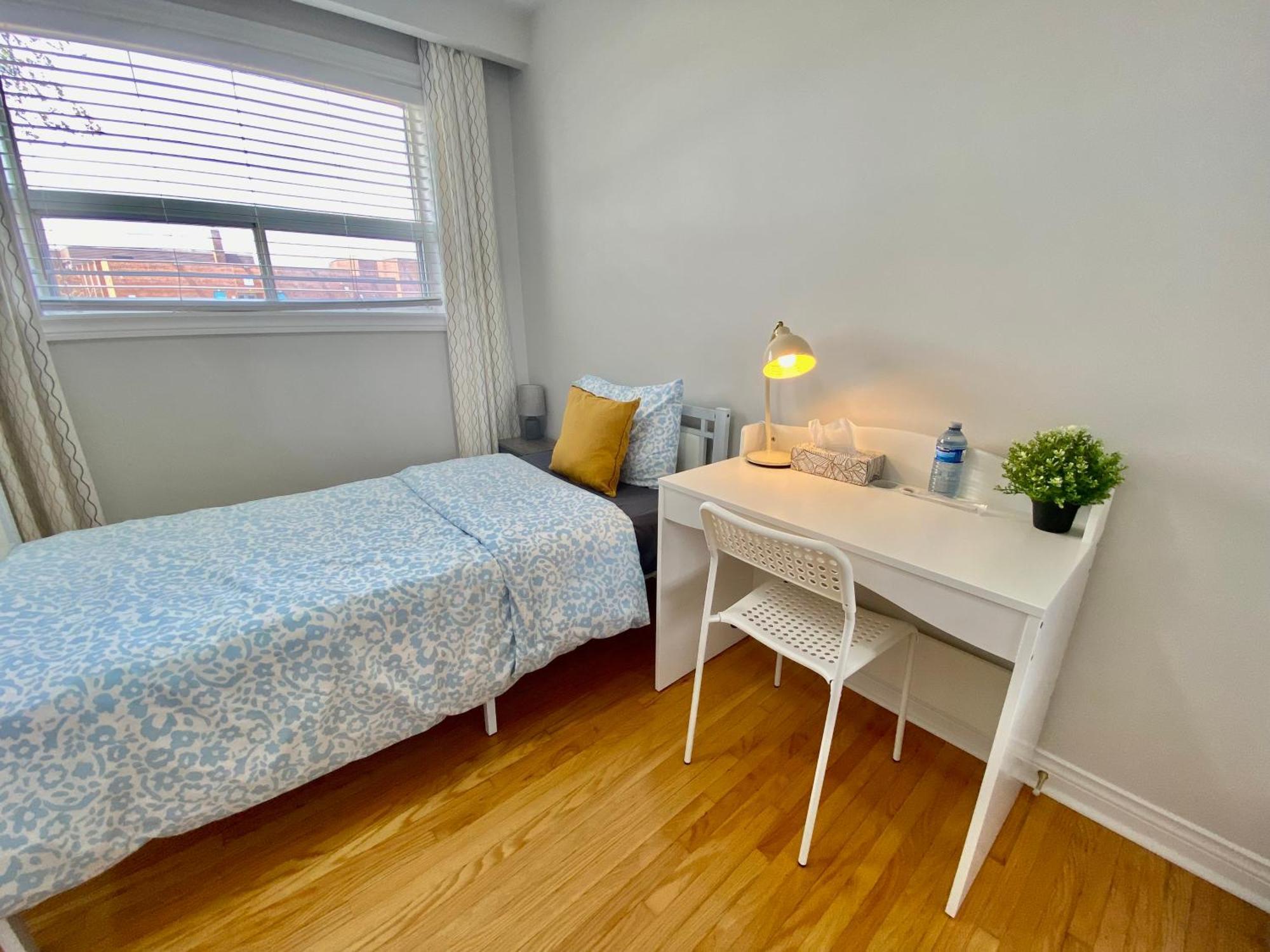 Sunny House - Main Floor, Free Parking, In Toronto Hotel Exterior foto